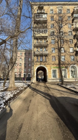 Купить квартиру в Москве. Вариант № 2415134, 27, площадь -  квм, цена 20000000.0000 рублей