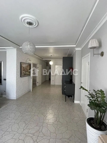 Купить трехкомнатную квартиру в Ростовской области. Вариант № 1795892, 2, площадь -  квм, цена 17200000 рублей