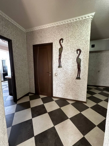 Купить квартиру в Краснодаре. Вариант № 1727282, 5, площадь - квм, цена 7800000.0000 рублей