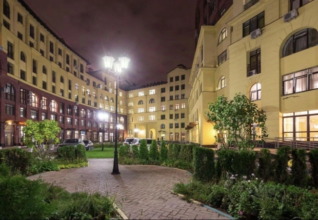 Купить квартиру в Москве. Вариант № 9907343, 28, площадь -  квм, цена 52000000 рублей