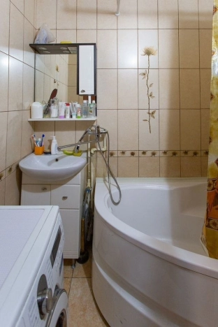 Купить квартиру в Тобольске. Вариант № 9857411, 5, площадь -  квм, цена 9300000 рублей