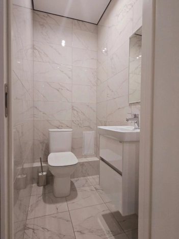 Купить двухкомнатную квартиру в Ростовской области. Вариант № 9162383, 8, площадь -  квм, цена 13500000 рублей