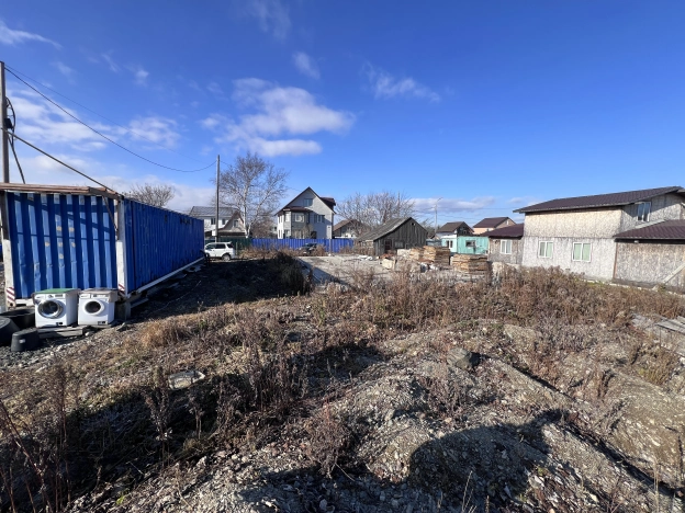 Купить земельный участок в Южно-Сахалинске. Вариант № 10462448, 0, площадь -  квм, цена 6120000 рублей