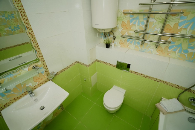 Купить трехкомнатную квартиру в Омске. Вариант № 3818652, 11, площадь -  квм, цена 11000000 рублей