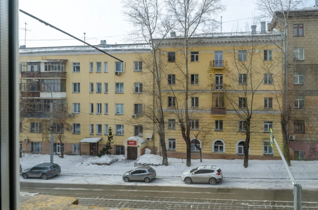 Купить трехкомнатную квартиру у метро Октябрьская в Новосибирске. Вариант № 420251, 5, площадь -  квм, цена 11000000 рублей