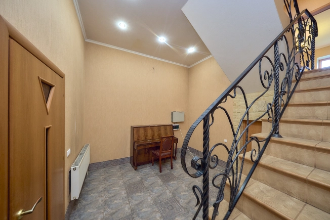 Купить дом в Рязани. Вариант № 9827128, 19, площадь - квм, цена 65000000 рублей