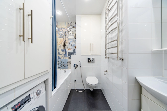 Купить пятикомнатную квартиру в Санкт-Петербурге. Вариант № 6020, 32, площадь -  квм, цена 37590000 рублей