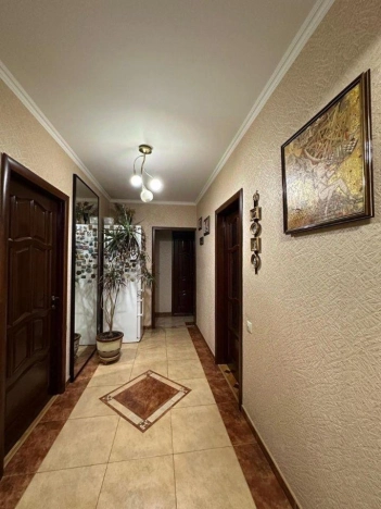 Купить квартиру в Москве. Вариант № 9813973, 13, площадь -  квм, цена 32000000 рублей