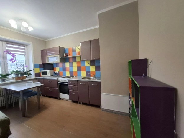 Купить двухкомнатную квартиру в районе Заельцовский в Новосибирске. Вариант № 9166161, 0, площадь -  квм, цена 5350000 рублей