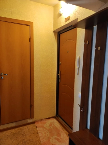 Купить квартиру на улице Виктора Уса в Новосибирске. Вариант № 17081, 5, площадь -  квм, цена 3200000 рублей