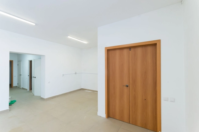 Снять коммерческую недвижимость в Тобольске. Вариант № 25952, 13, площадь -  квм, цена 155000 рублей