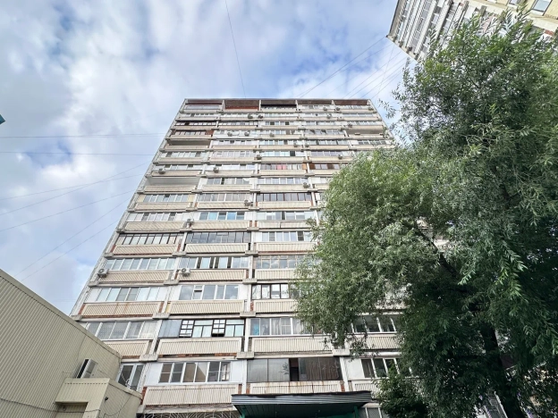 . Вариант № 2429, 24, площадь - 50.5 квм, цена 10000000.0000 рублей