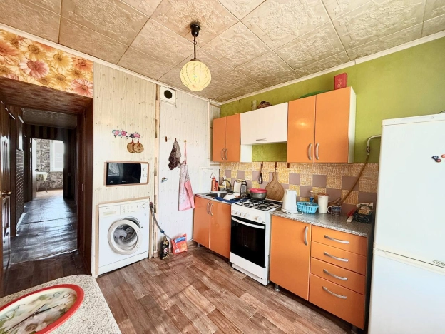 Купить четырехкомнатную квартиру в районе Дзержинский в Волгограде. Вариант № 36206, 14, площадь -  квм, цена 4800000 рублей