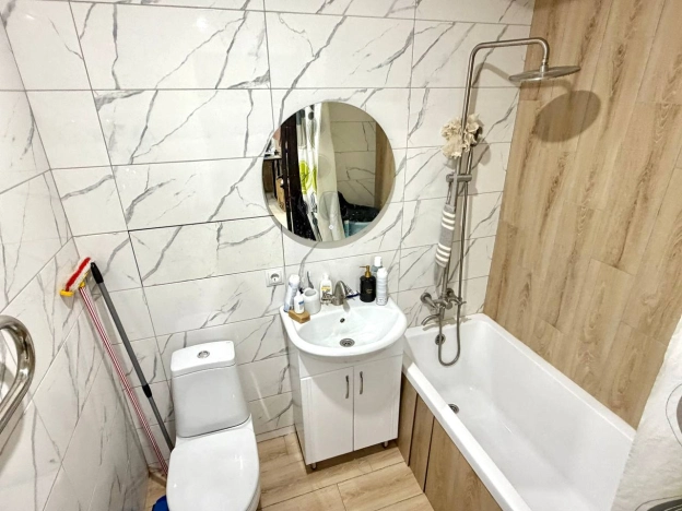 Купить однокомнатную квартиру на вторичке в Пензенской области. Вариант № 9555281, 3, площадь -  квм, цена 3300000 рублей