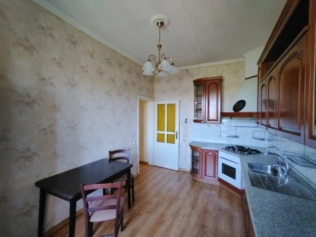 Купить четырехкомнатную квартиру в Вологде. Вариант № 49670, 1, площадь -  квм, цена 12300000 рублей