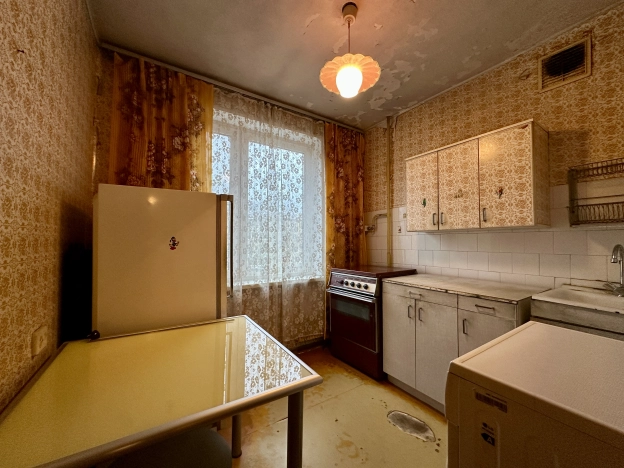 Купить трехкомнатную квартиру у метро Коммунарка в Москве. Вариант № 9948767, 4, площадь -  квм, цена 8250000 рублей