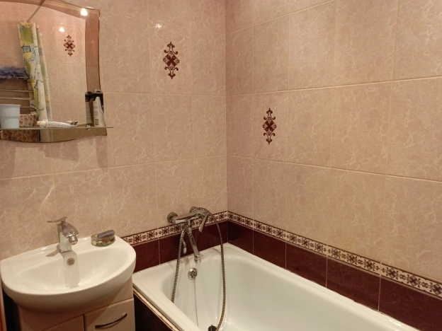 Купить двухкомнатную квартиру на вторичке в Рязанской области. Вариант № 9173, 18, площадь -  квм, цена 2699000 рублей