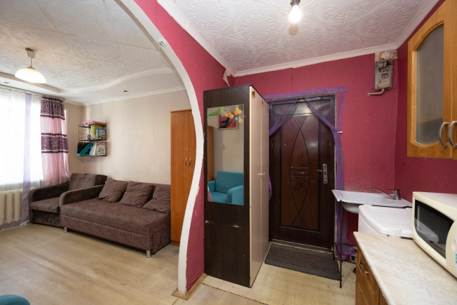 Купить квартиру на вторичке на улице Политехническая в Благовещенске. Вариант № 10330335, 7, площадь - квм, цена 2500000 рублей