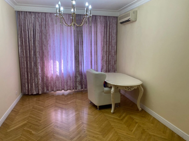 Купить четырехкомнатную квартиру на улице Шилова в Чите. Вариант № 36078, 28, площадь -  квм, цена 21120000 рублей