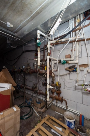 Купить коммерческую недвижимость в Тобольске. Вариант № 1556, 23, площадь -  квм, цена 39000000 рублей