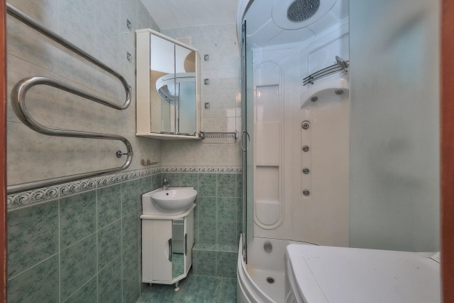 Купить однокомнатную квартиру в районе Железнодорожный в Рязани. Вариант № 8186173, 9, площадь -  квм, цена 6590000 рублей