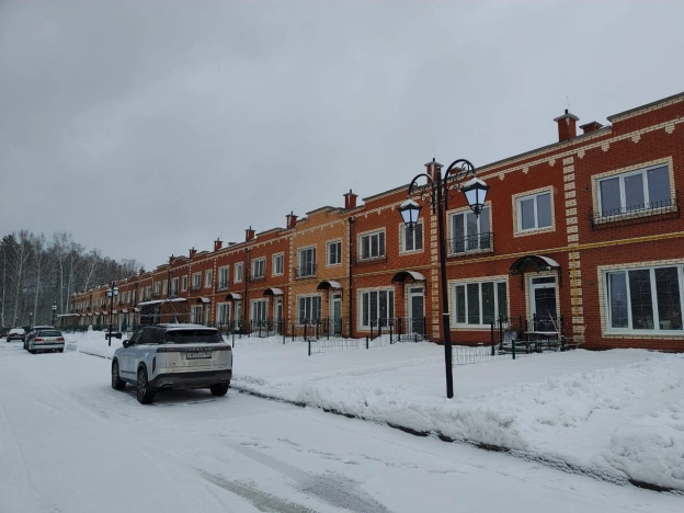 Купить трехкомнатную квартиру на улице Железнодорожная в Тюменской области. Вариант № 2592370, 18, площадь -  квм, цена 7200000 рублей