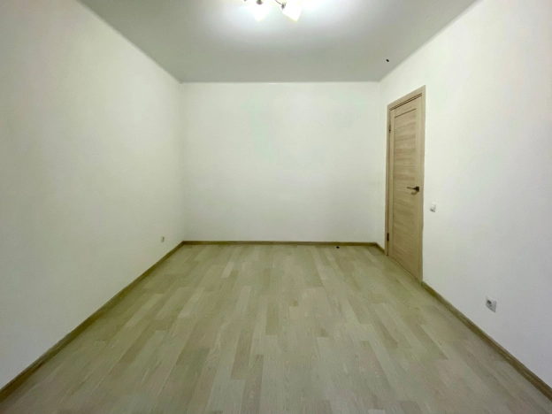 Купить квартиру в Москве. Вариант № 10439549, 4, площадь -  квм, цена 15490000 рублей