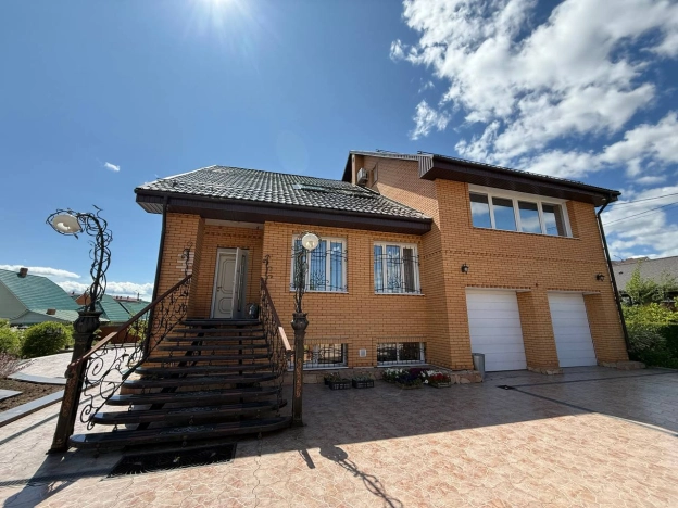 Купить дом в районе Железнодорожный в Улан-Удэ. Вариант № 48142, 0, площадь -  квм, цена 55500000 рублей