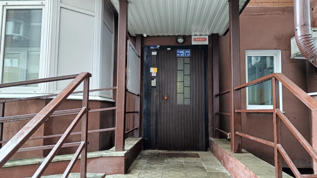 Купить квартиру в Брянской области. Вариант № 6830178, 40, площадь -  квм, цена 10700000 рублей