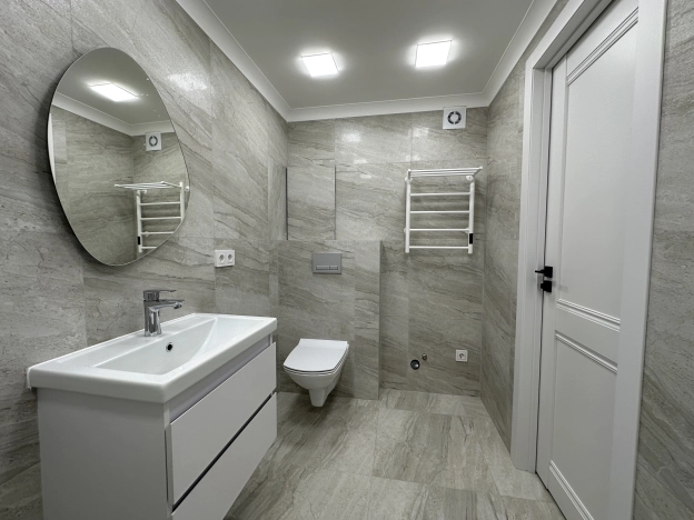 . Вариант № 46930, 13, площадь - 52 квм, цена 10999999 рублей