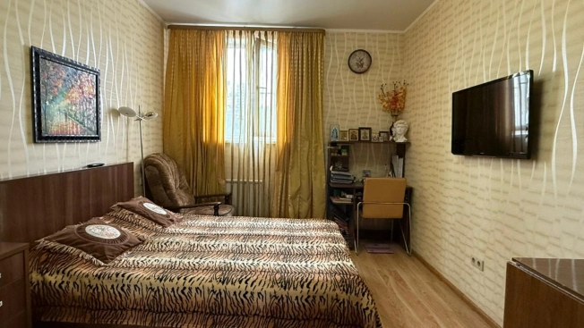 Купить двухкомнатную квартиру в Краснодаре. Вариант № 8012658, 14, площадь -  квм, цена 7500000 рублей