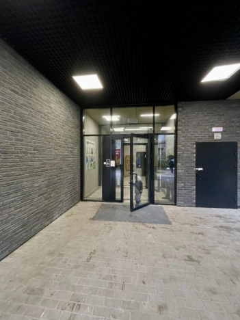 Купить однокомнатную квартиру на улице Планетная в Москве. Вариант № 10660140, 5, площадь -  квм, цена 9600000 рублей