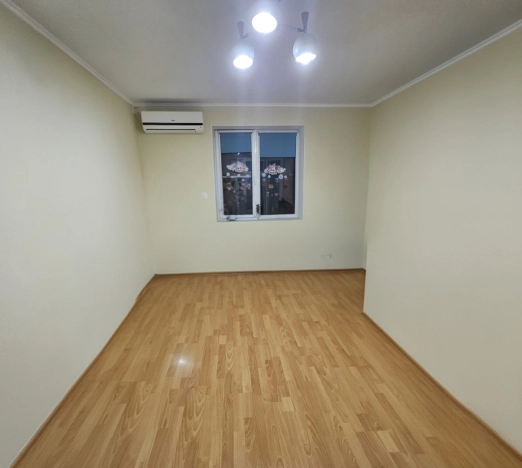 Купить квартиру на улице бульвар Комарова в Ростове-на-Дону. Вариант № 10901752, 8, площадь - квм, цена 13500000 рублей