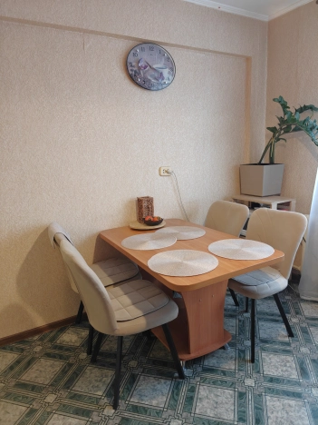 Купить квартиру в Омске. Вариант № 9250487, 3, площадь -  квм, цена 5680000 рублей