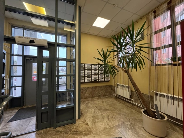 Купить четырехкомнатную квартиру у метро Тушинская в Москве. Вариант № 8178108, 25, площадь -  квм, цена 23600000 рублей