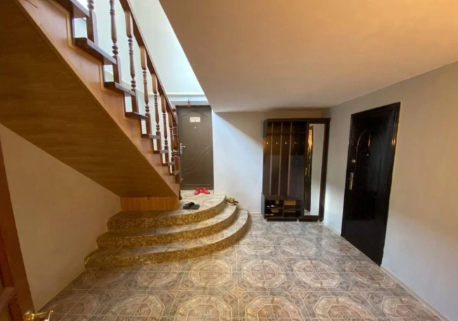 Купить дом в Элисте. Вариант № 10727385, 3, площадь - квм, цена 9400000 рублей