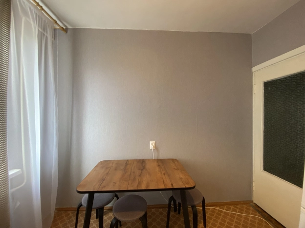 Купить трехкомнатную квартиру в Старом Осколе. Вариант № 31316, 11, площадь -  квм, цена 5000000 рублей