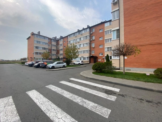 Купить однокомнатную квартиру на улице Героя А.А. Аверкиева в Краснодаре. Вариант № 10353114, 13, площадь -  квм, цена 3050000 рублей