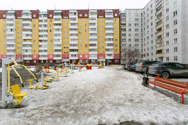 Купить трехкомнатную квартиру в Новосибирске. Вариант № 9639629, 25, площадь -  квм, цена 6500000 рублей