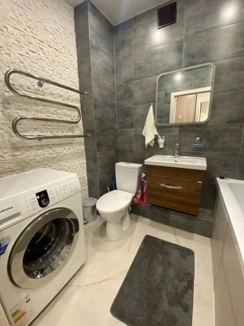 Купить квартиру на улице Кирова в Волгограде. Вариант № 49236, 6, площадь -  квм, цена 4180000 рублей