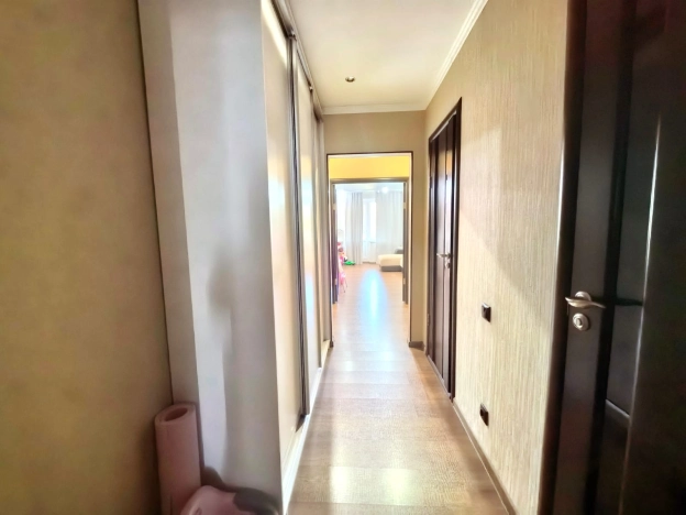 Купить двухкомнатную квартиру на вторичке в Микрорайоне 4-й, Элиста в Элисте. Вариант № 39441, 5, площадь -  квм, цена 6100000 рублей