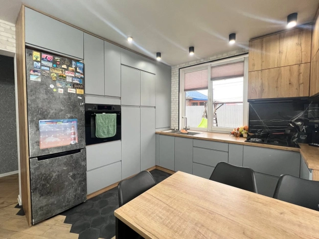 . Вариант № 24869, 6, площадь - 80 квм, цена 9990000 рублей