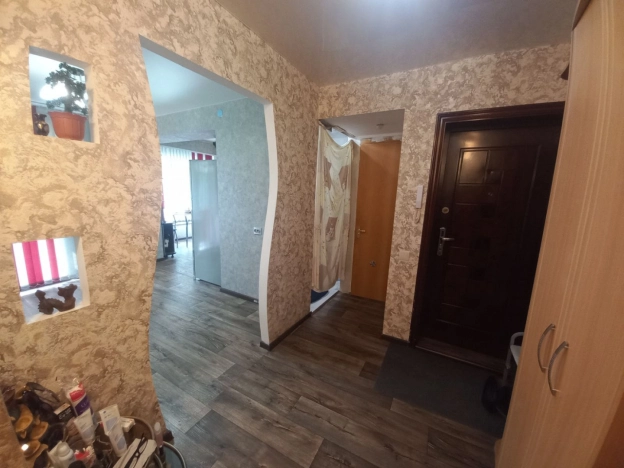 Купить трехкомнатную квартиру на вторичке в Микрорайоне 6А, Ангарск в Ангарске. Вариант № 33452, 6, площадь -  квм, цена 5700000 рублей