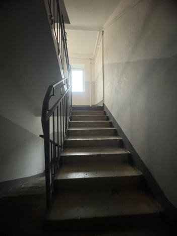 Купить двухкомнатную квартиру в Октябрьском. Вариант № 2582678, 18, площадь -  квм, цена 5800000 рублей