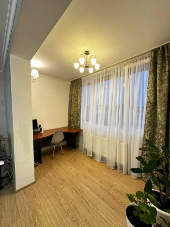 Купить четырехкомнатную квартиру в Пионерском. Вариант № 10720063, 10, площадь - квм, цена 12000000 рублей