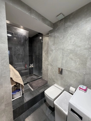 Купить двухкомнатную квартиру на вторичке на улице Лётчика Ульянина в Москве. Вариант № 10989522, 19, площадь - квм, цена 53000000 рублей