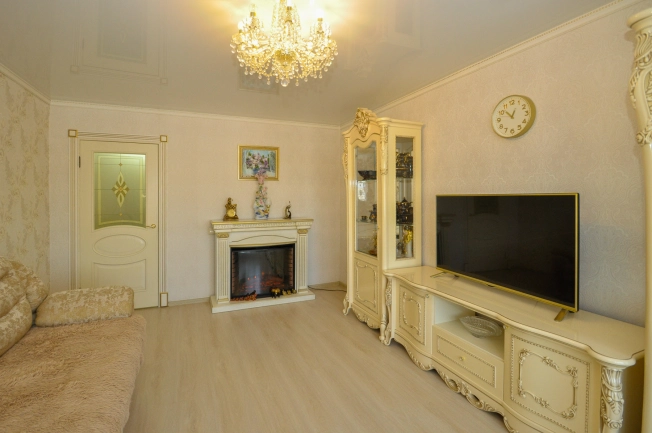 Купить двухкомнатную квартиру на улице Линейная в Новосибирской области. Вариант № 9256737, 2, площадь -  квм, цена 9100000 рублей