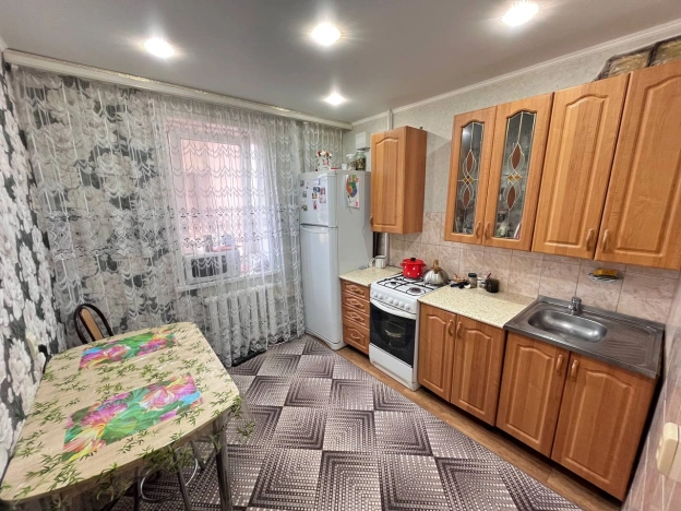 Купить двухкомнатную квартиру в Старом Осколе. Вариант № 29992, 14, площадь -  квм, цена 3950000 рублей