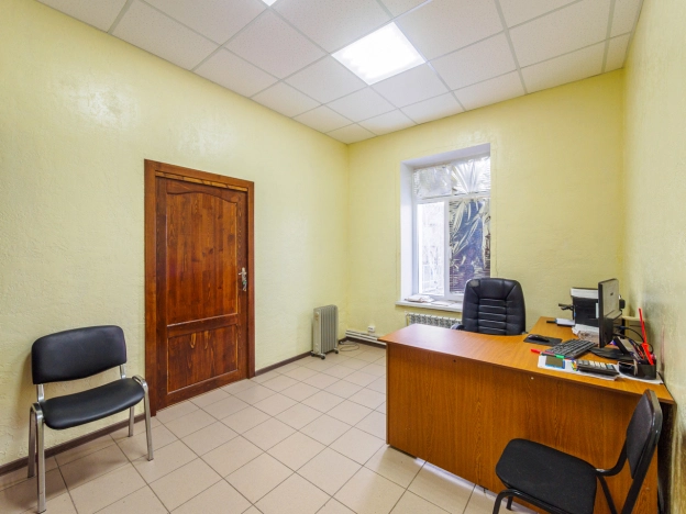 Купить коммерческую недвижимость свободного назначения в Омске. Вариант № 8287, 4, площадь -  квм, цена 10600000 рублей