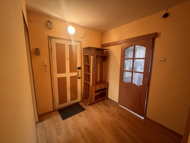 Купить квартиру на улице Стартовая в Орске. Вариант № 8184974, 18, площадь - квм, цена 4000000 рублей